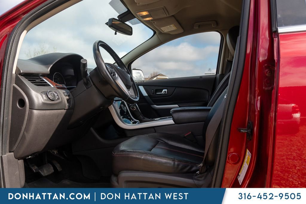 Used 2013 Ford Edge Limited w/ Driver Entry Pkg image 3