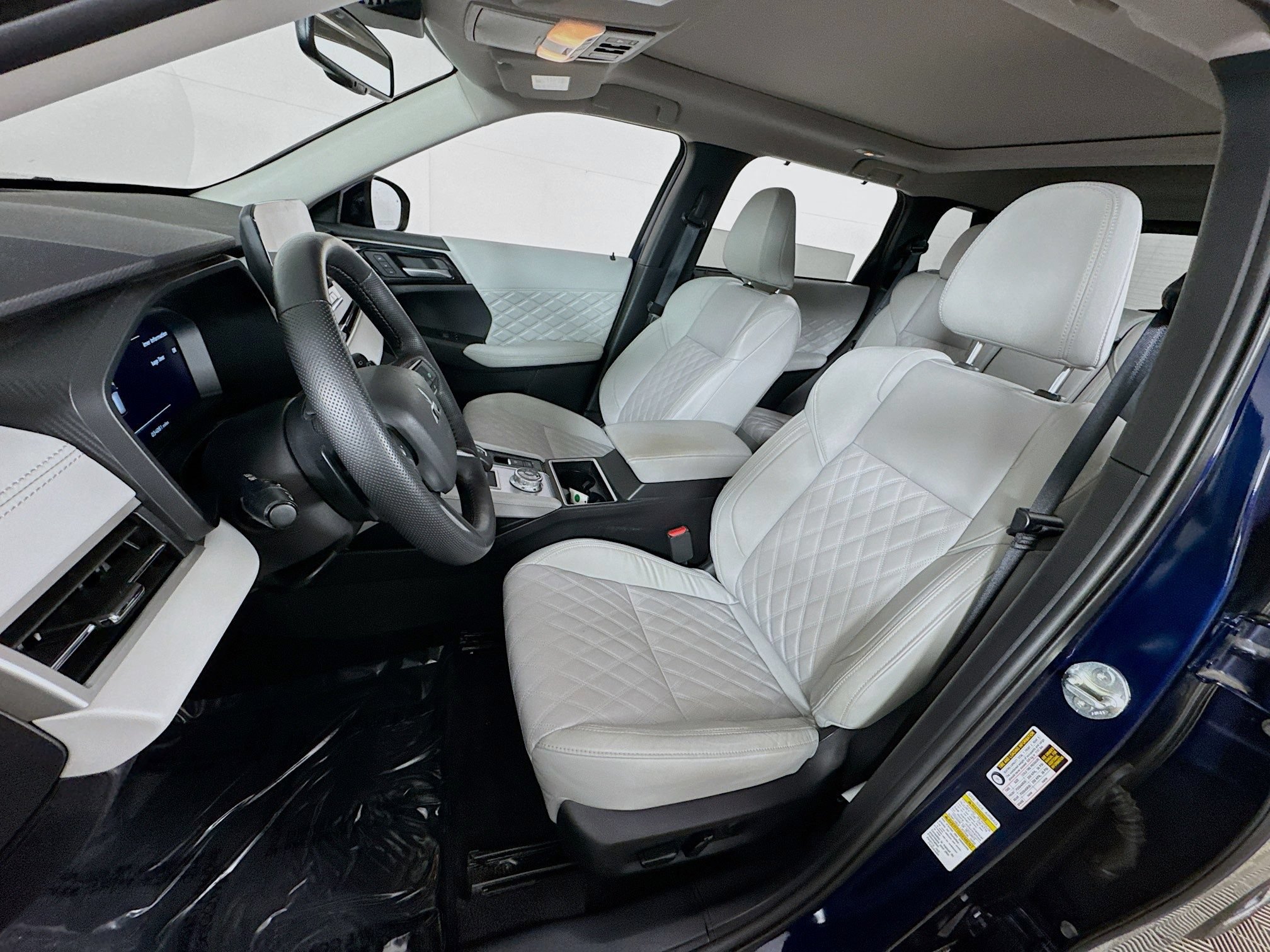 Used 2025 Mitsubishi Outlander SEL AWD/4WD image 12