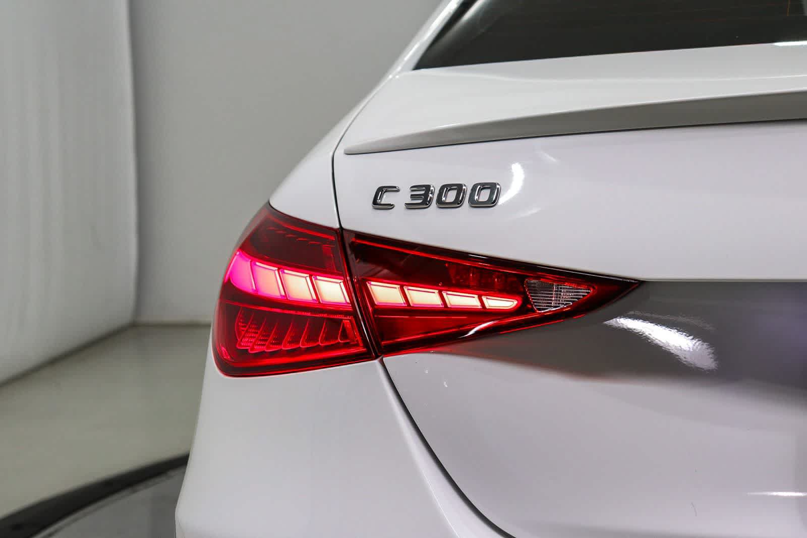 Used 2025 Mercedes-Benz C 300 Sedan image 11