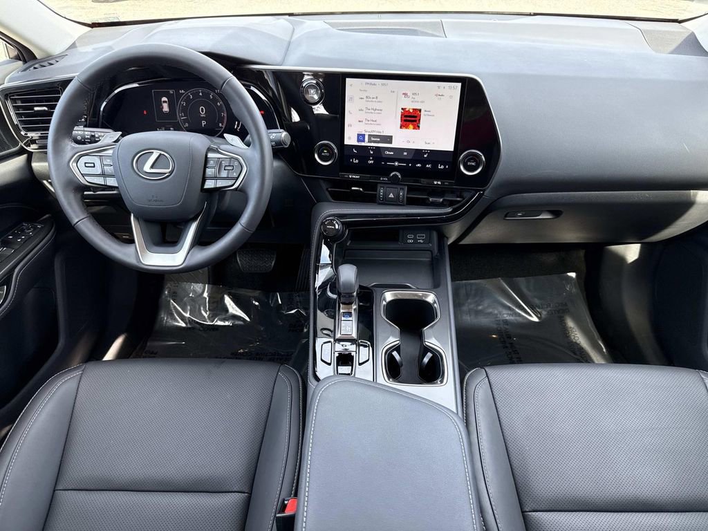 Used 2024 Lexus NX 250 FWD w/ Towing Package (2000 Lbs) image 19