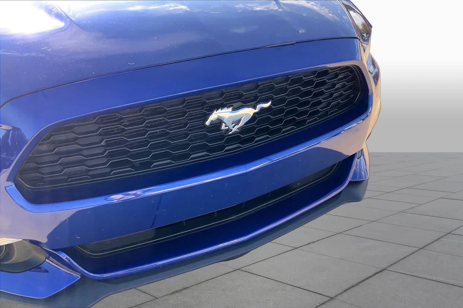 Used 2016 Ford Mustang Coupe w/ Equipment Group 051A RWD image 29