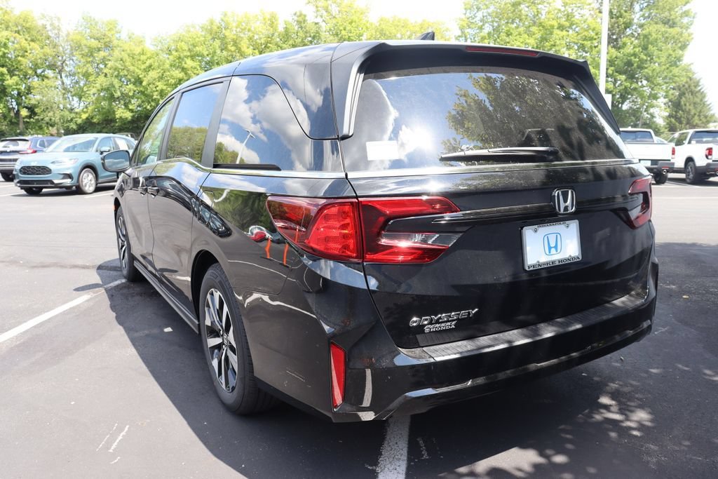 Used 2026 Honda Odyssey EX-L image 3
