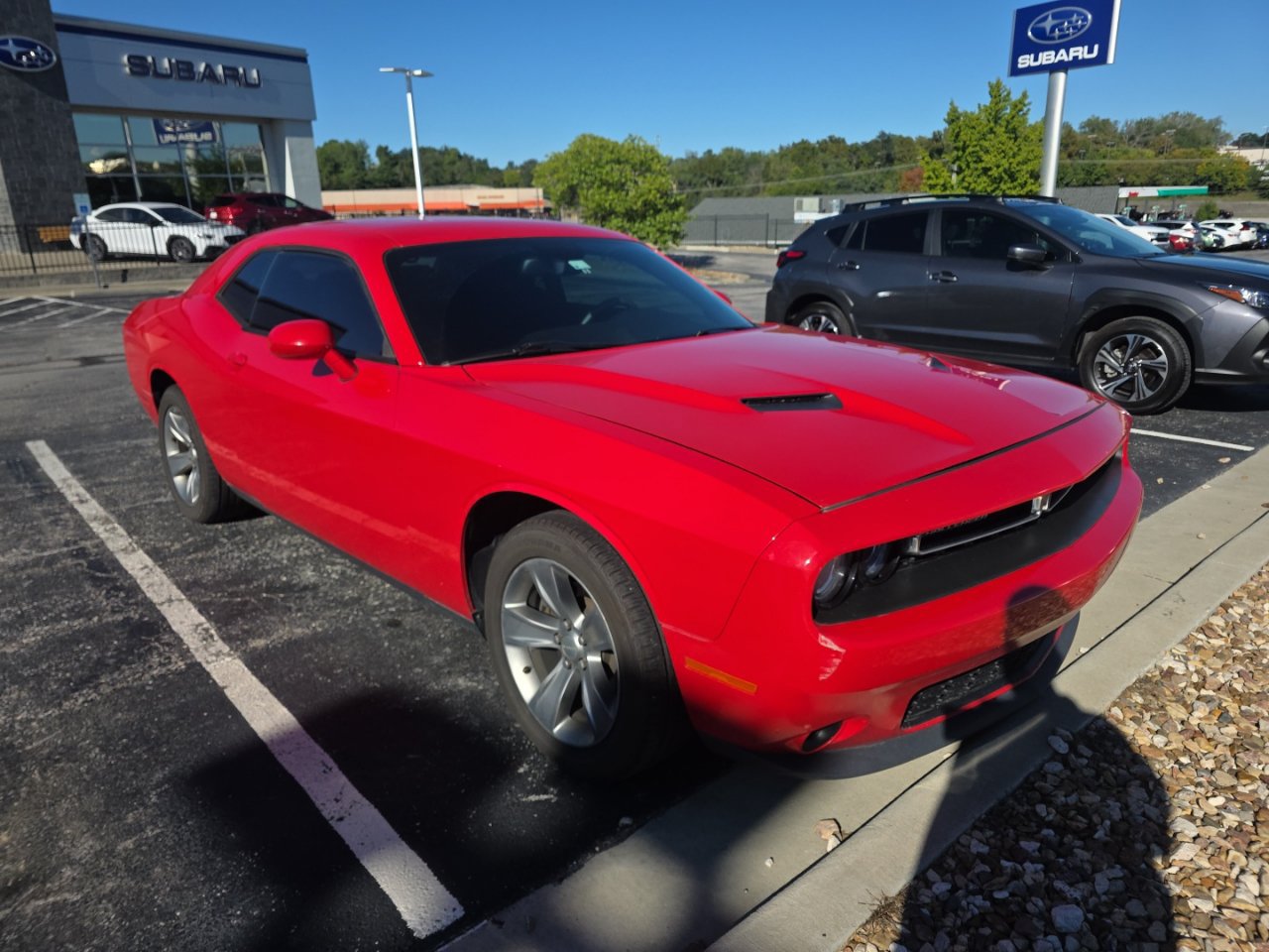 Used 2015 Dodge Challenger SXT RWD image 3