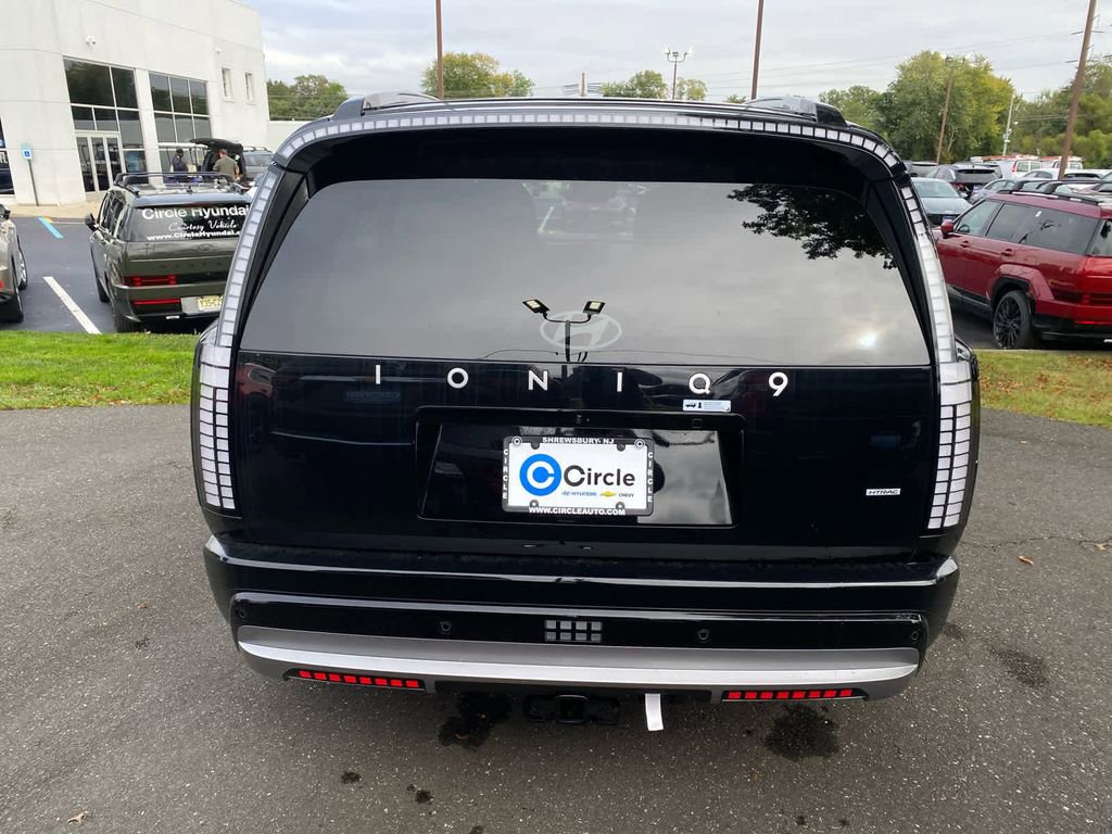 New 2026 Hyundai Ioniq 9 Limited w/ Tow & Go Package image 5