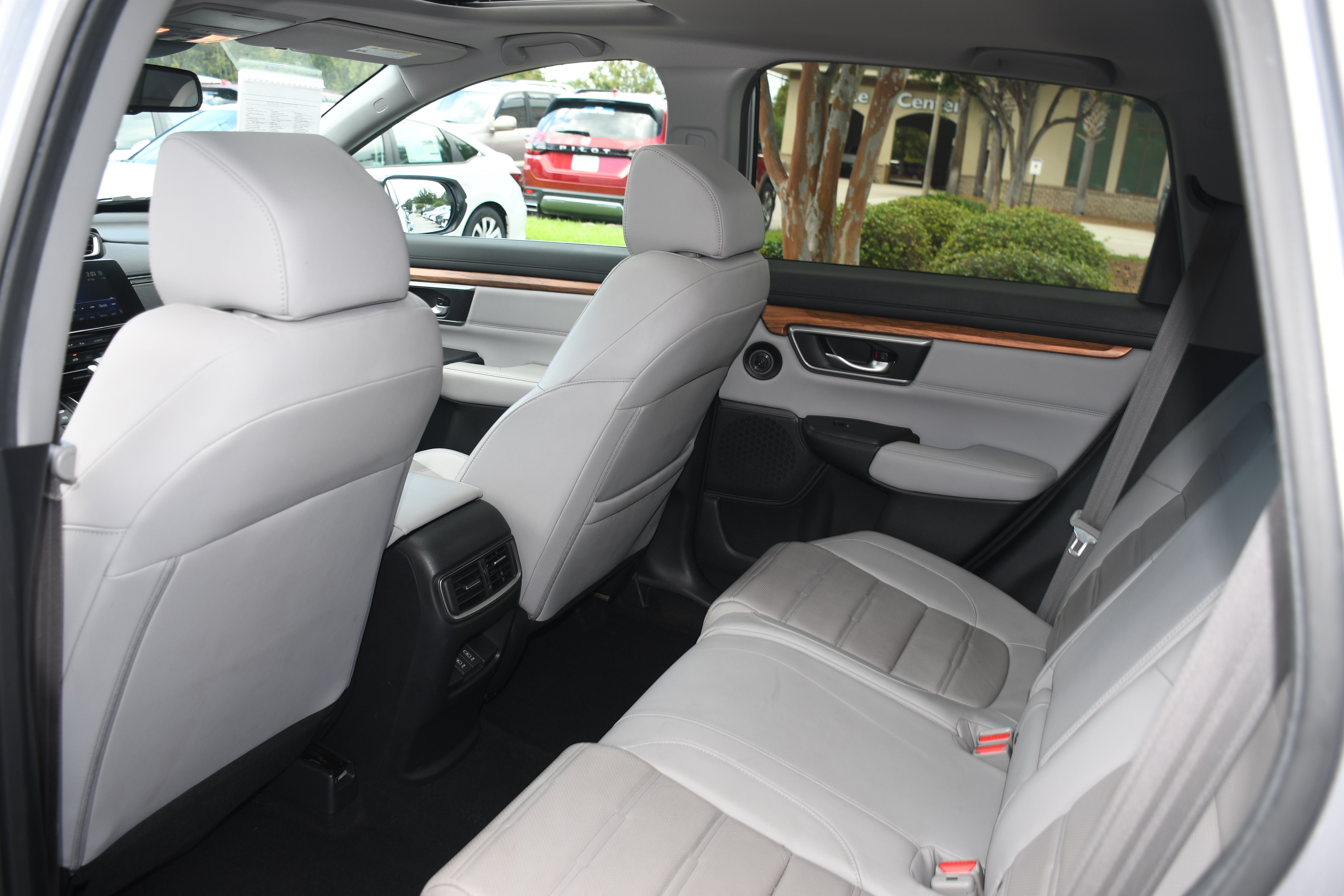 Used 2017 Honda CR-V Touring image 18
