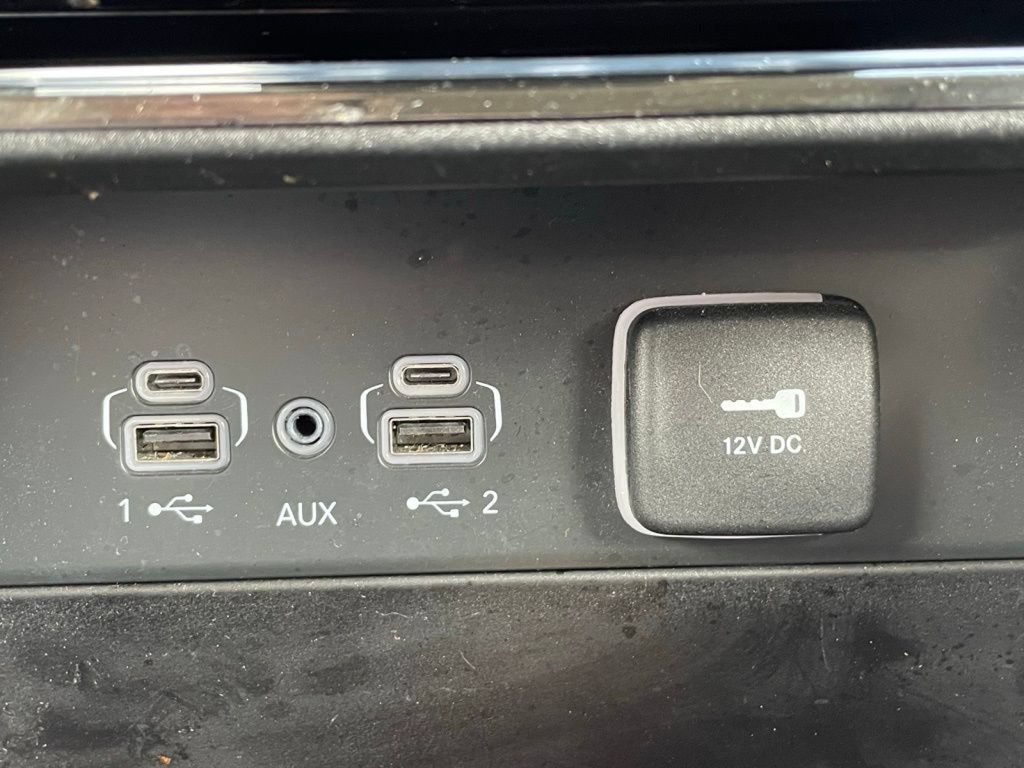 Used 2023 Jeep Grand Cherokee L Laredo AWD/4WD image 37