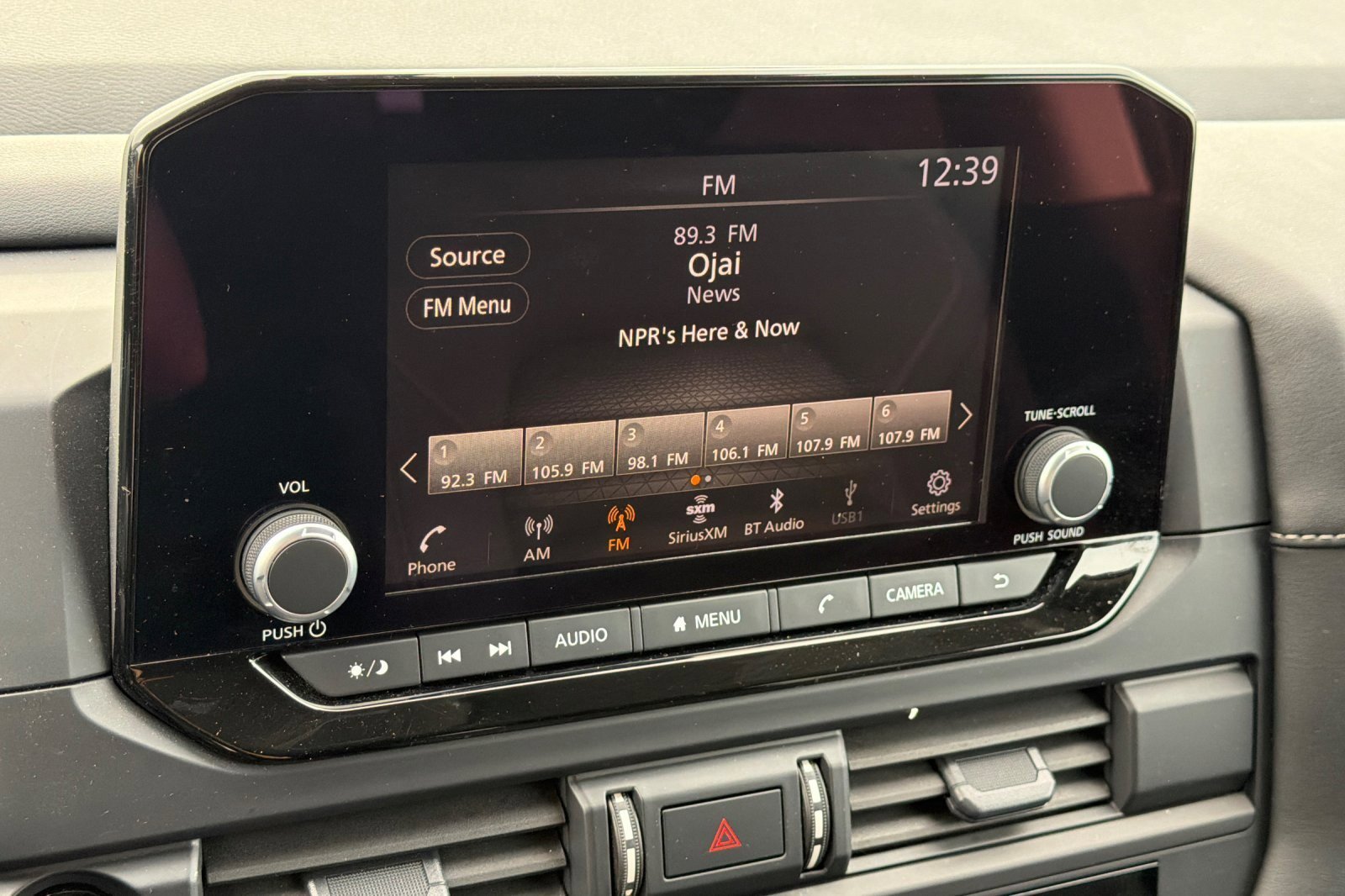 Used 2025 Nissan Pathfinder S image 18