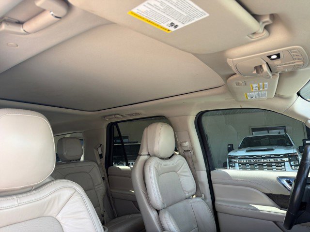 Used 2021 Lincoln Navigator Reserve AWD/4WD image 27