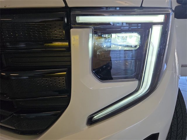 Used 2025 GMC Sierra 1500 Elevation image 28