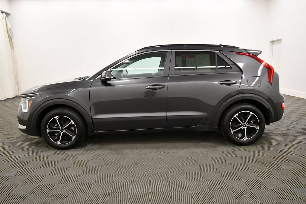 Certified 2025 Kia Niro EX FWD image 4