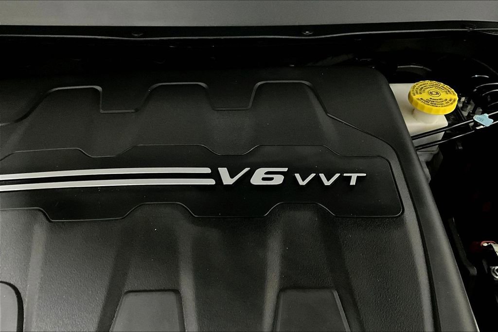 Used 2022 Jeep Cherokee Limited AWD/4WD image 31