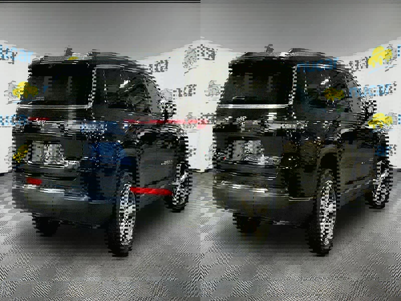 Used 2021 Jeep Grand Cherokee L Limited w/ Luxury Tech Group II AWD/4WD image 6