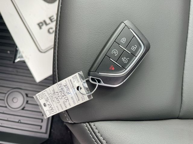 Used 2025 Cadillac CT4 Luxury RWD image 34