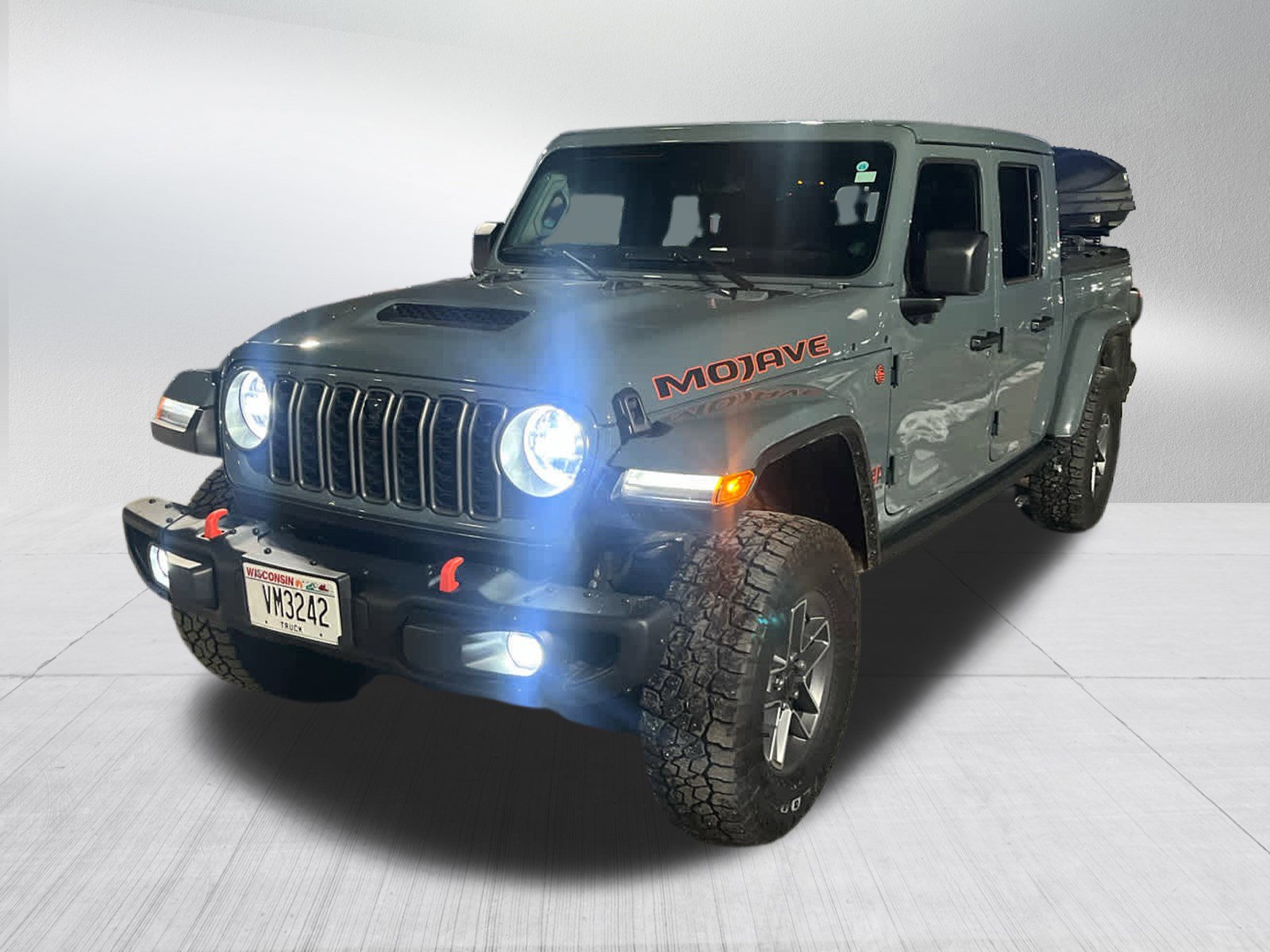 Used 2025 Jeep Gladiator Mojave image 3