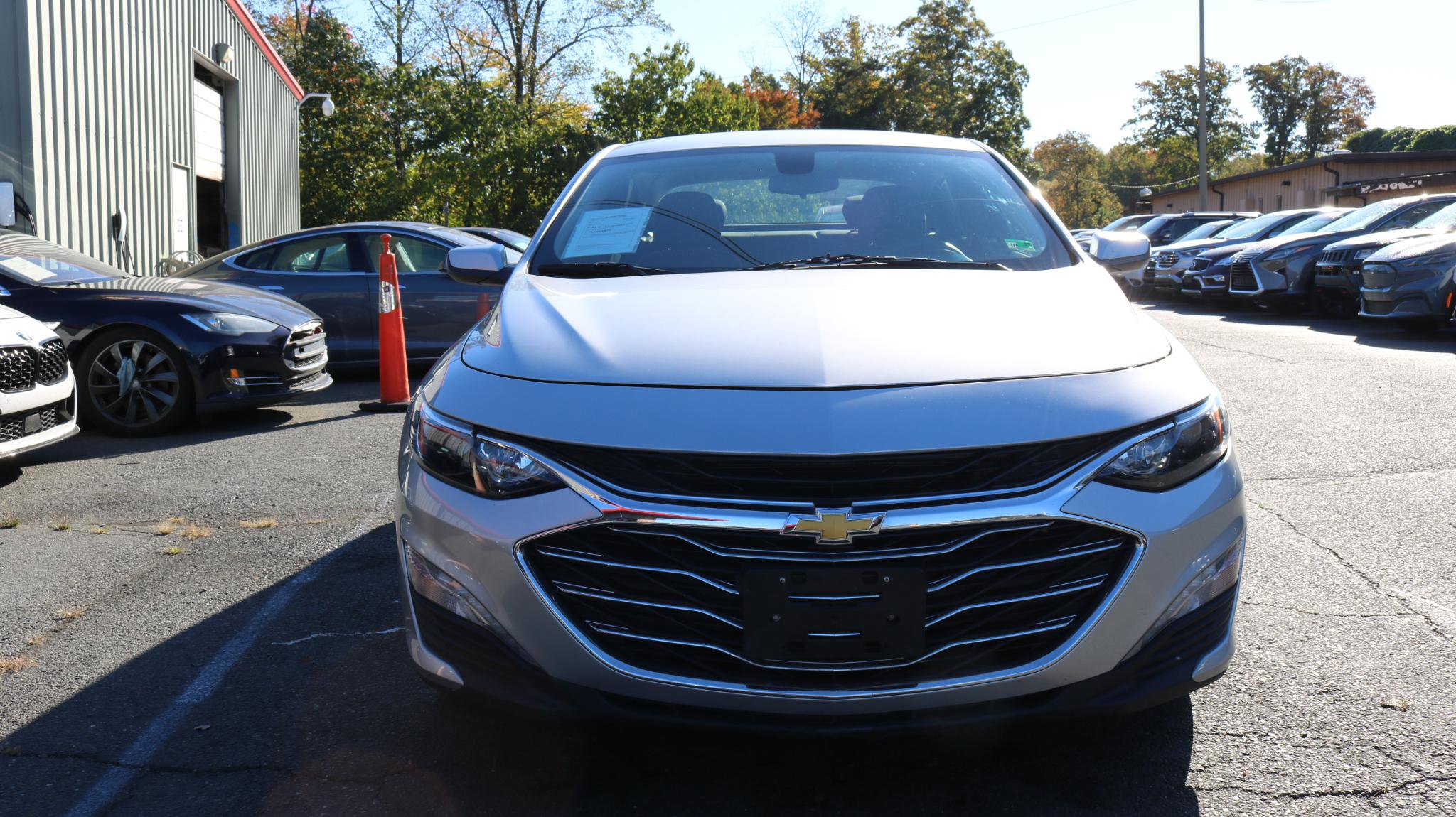 Used 2022 Chevrolet Malibu LT FWD image 2
