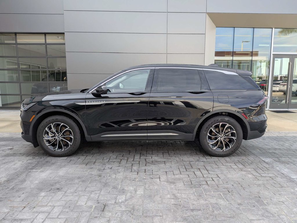 Certified 2026 Lincoln Nautilus Premier w/ Equipment Group 102A AWD/4WD image 2