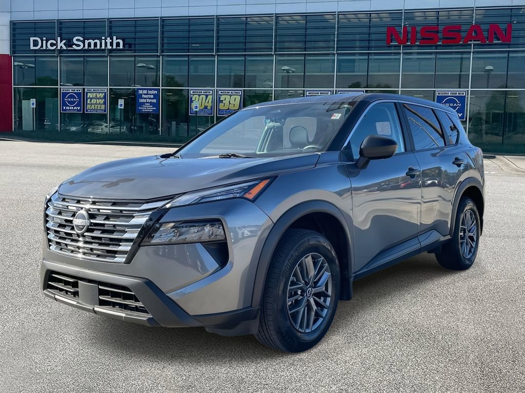 Used 2024 Nissan Rogue S image 3