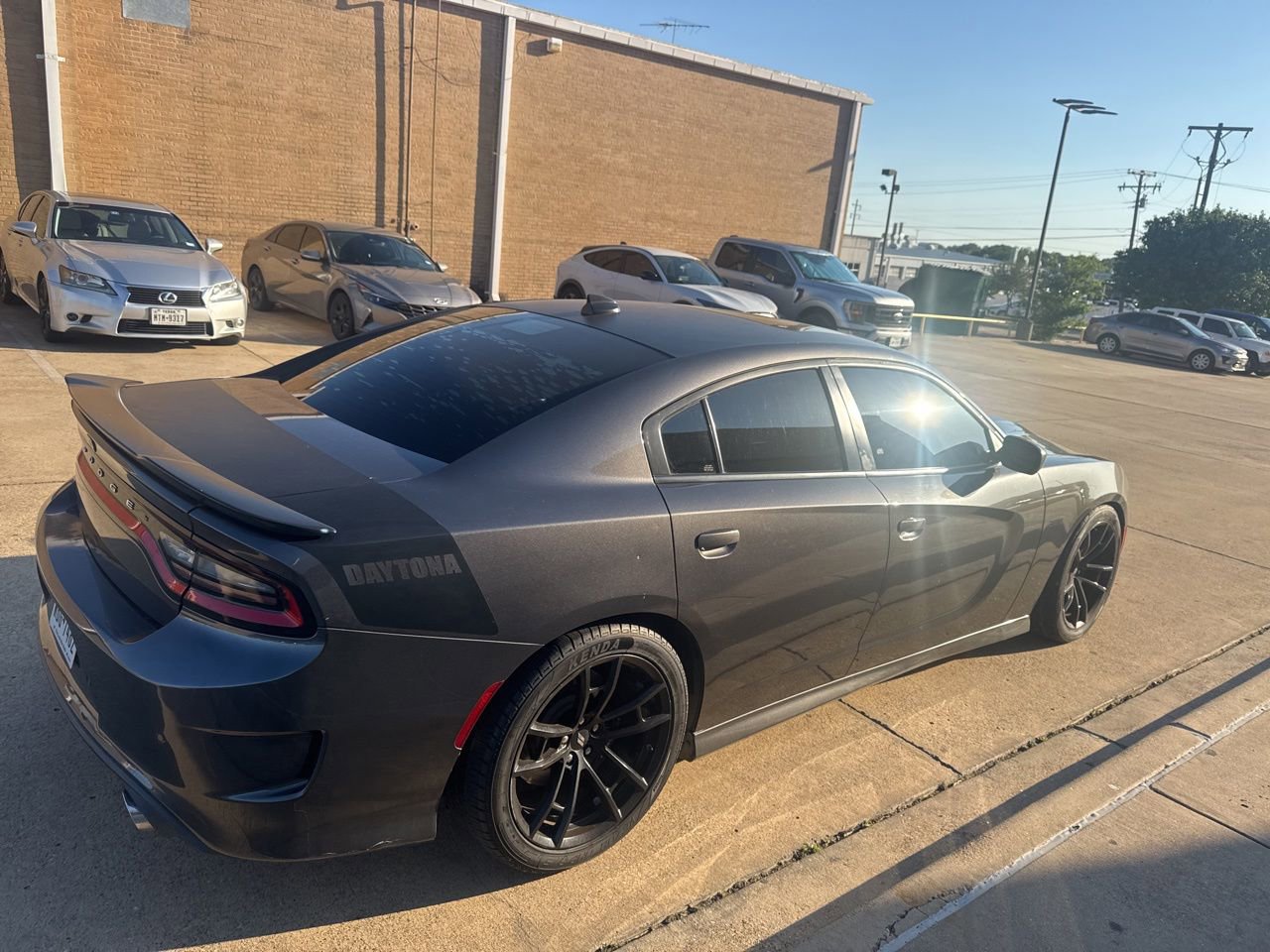 Used 2018 Dodge Charger R/T RWD image 4