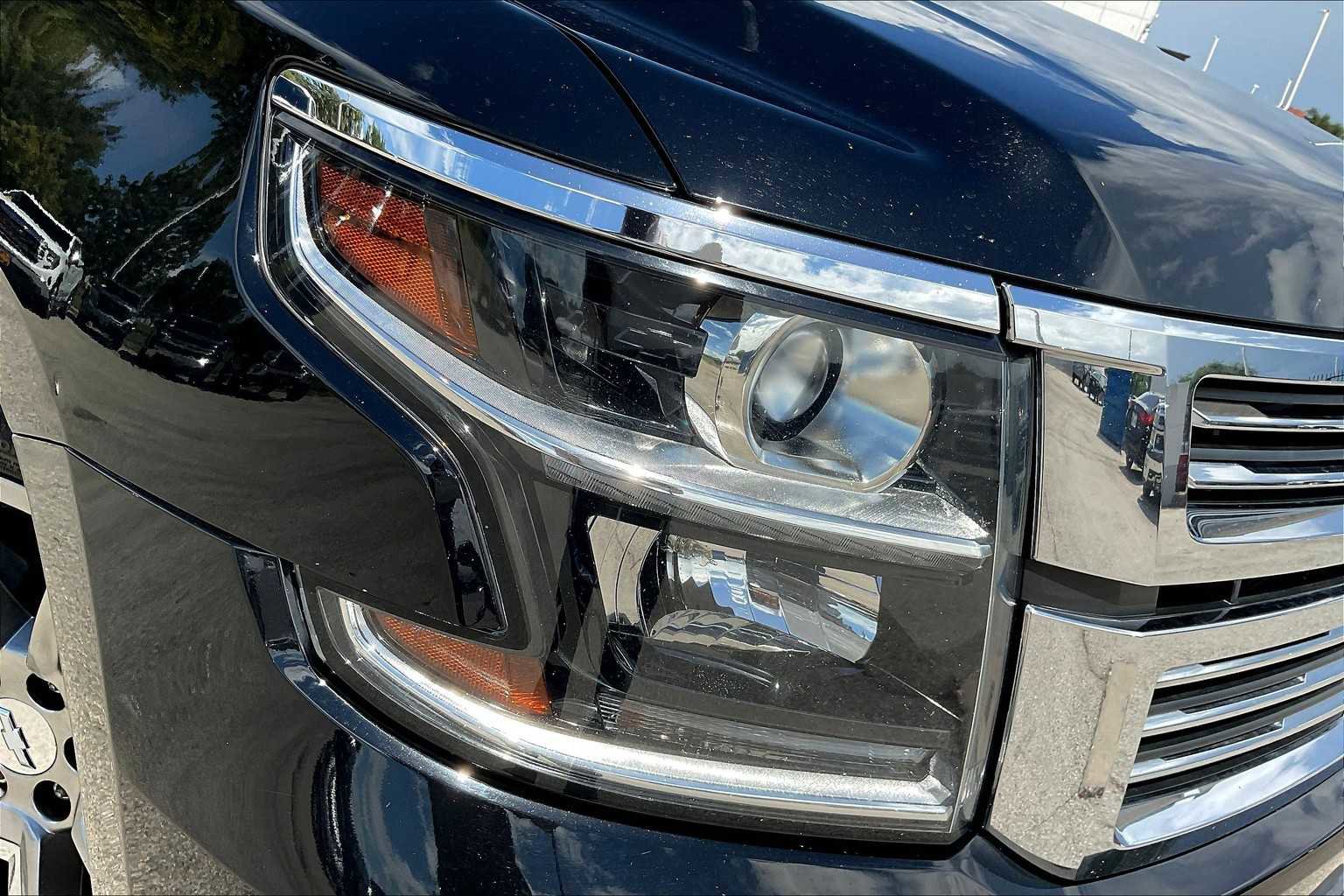 Used 2019 Chevrolet Suburban Premier image 26