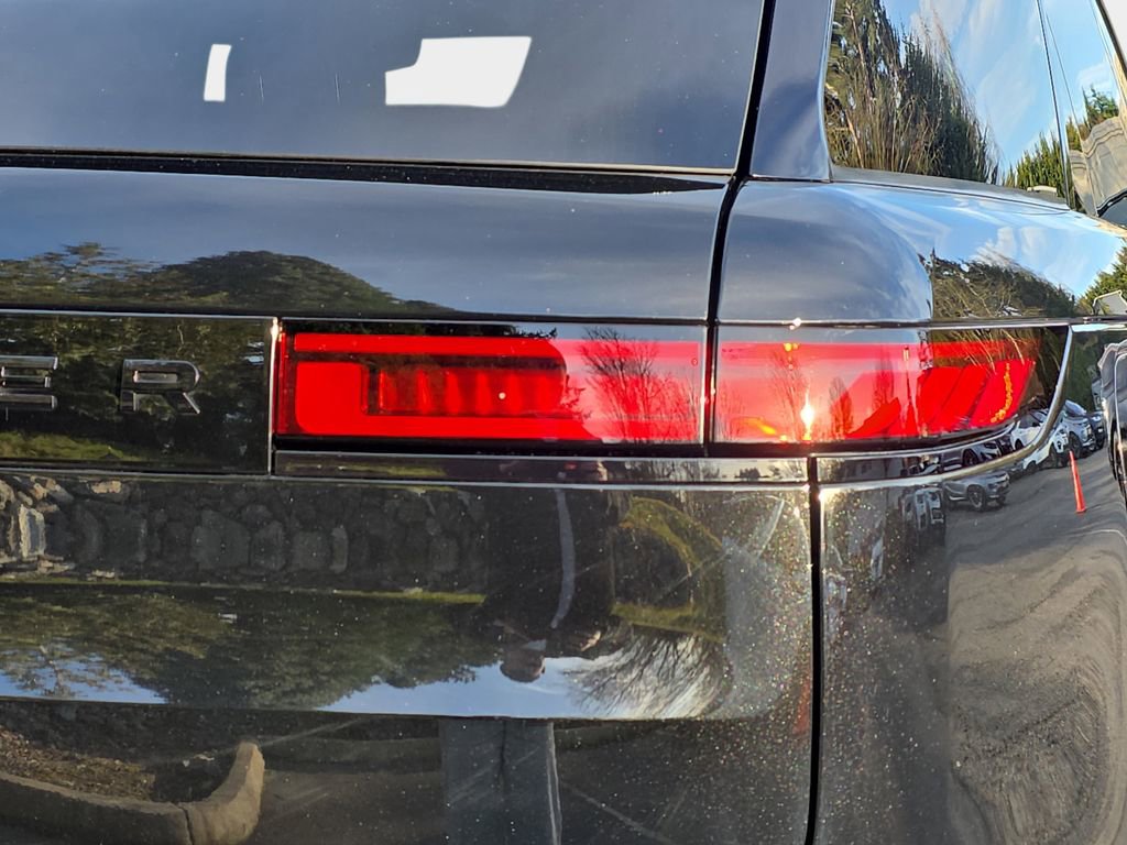 Certified 2025 Land Rover Range Rover Sport SE AWD/4WD image 39