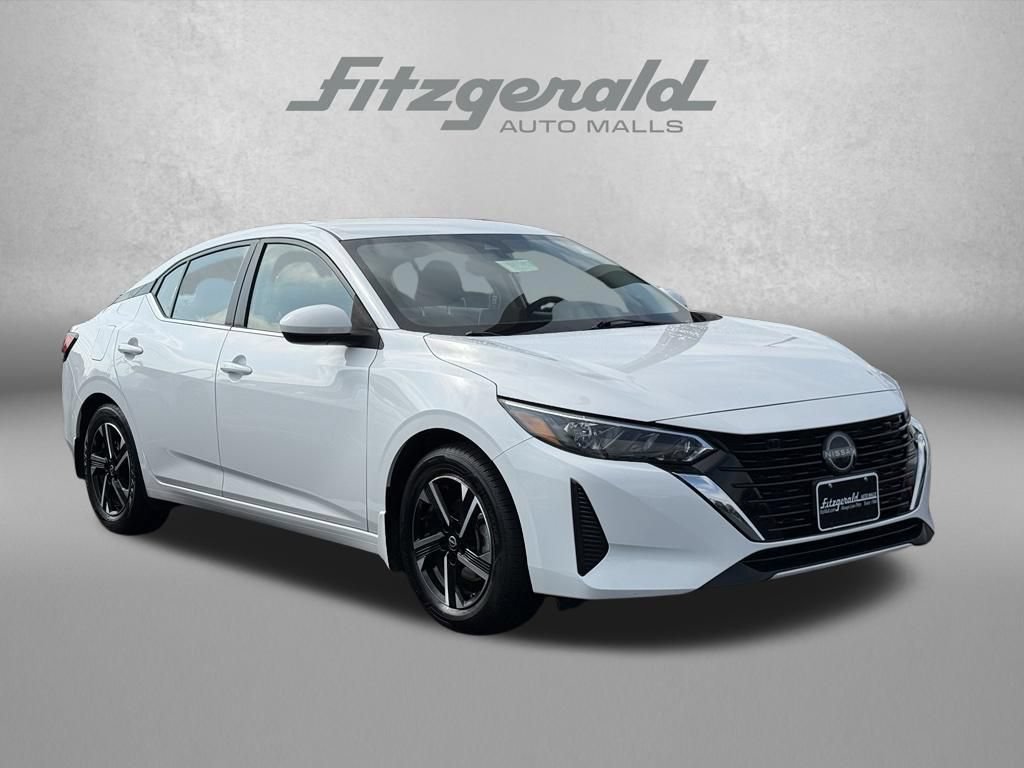 Used 2025 Nissan Sentra SV FWD image 1