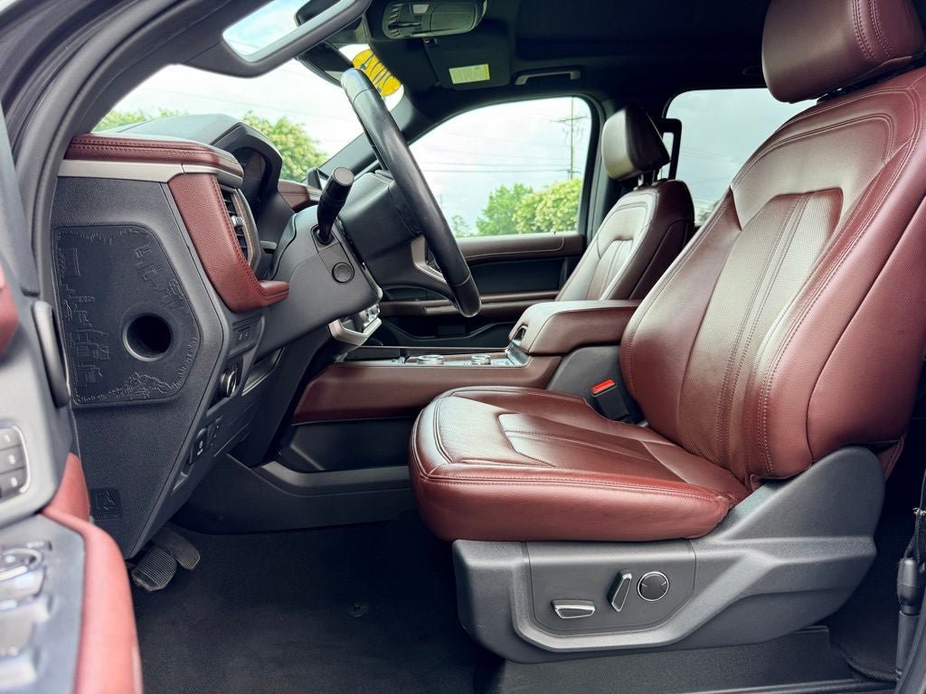 Used 2024 Ford Expedition Max Limited AWD/4WD image 22