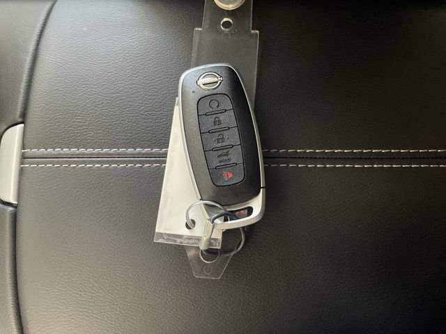 Certified 2025 Nissan Murano SV image 32