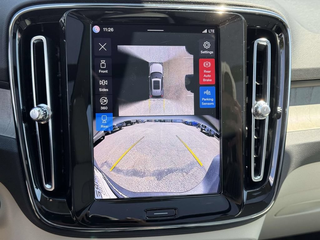 Certified 2024 Volvo XC40 B5 Plus w/ Protection Package Premier AWD/4WD image 30