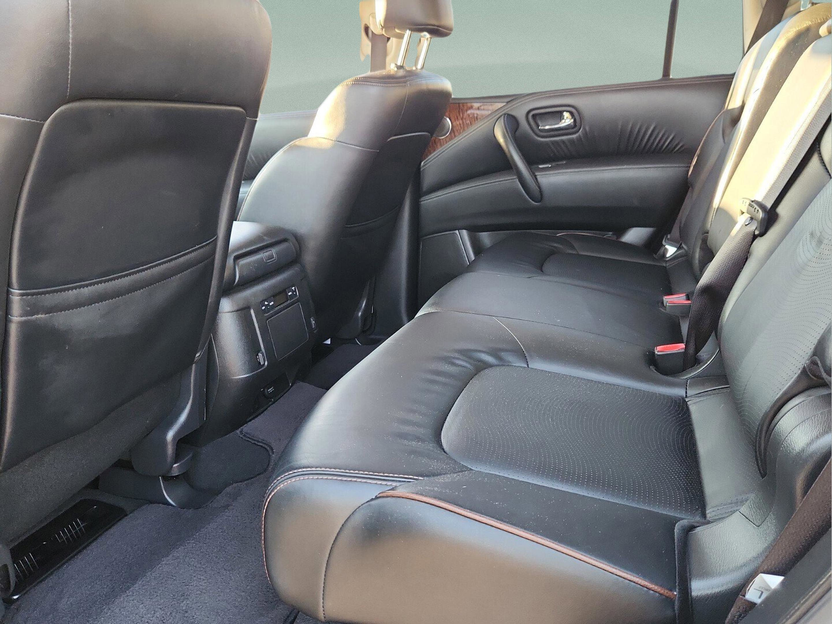 Used 2018 Nissan Armada SL image 11