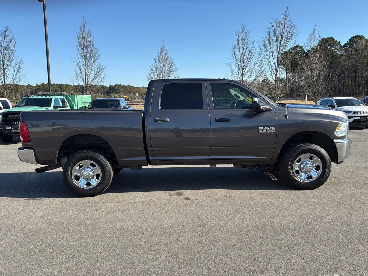 Used 2016 RAM 2500 Tradesman w/ Chrome Appearance Group image 8