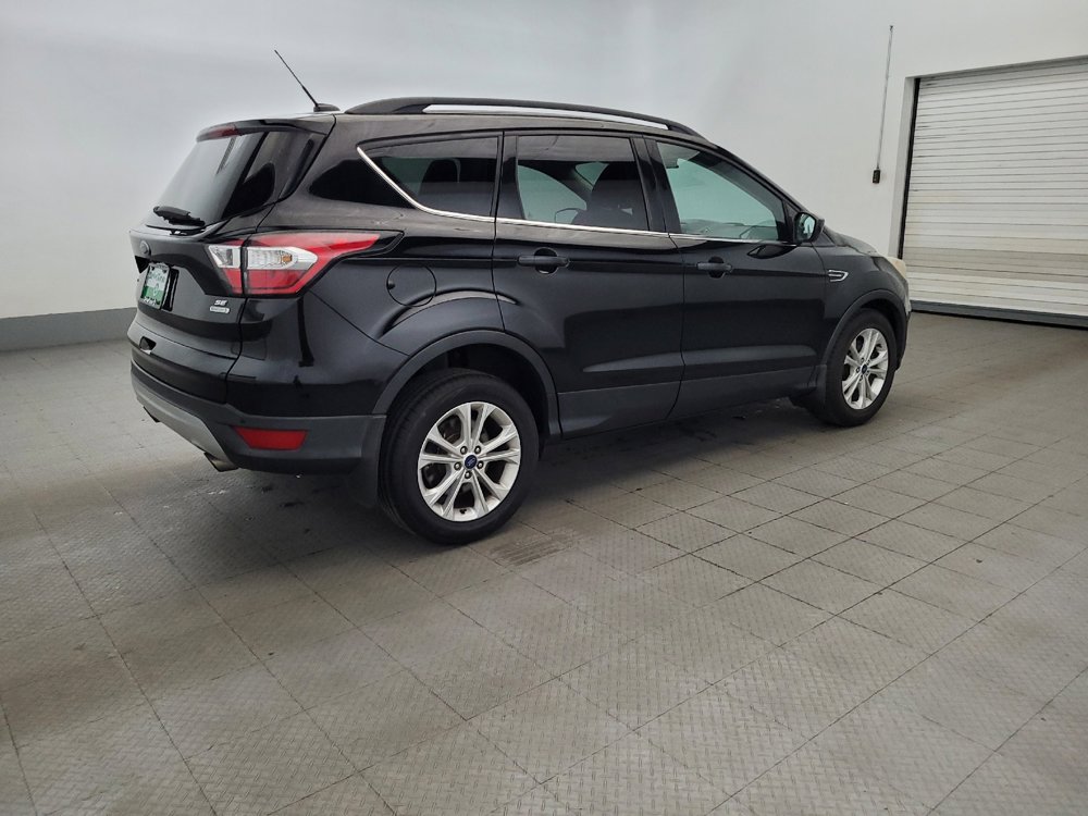 Used 2017 Ford Escape SE w/ Equipment Group 201A FWD image 10