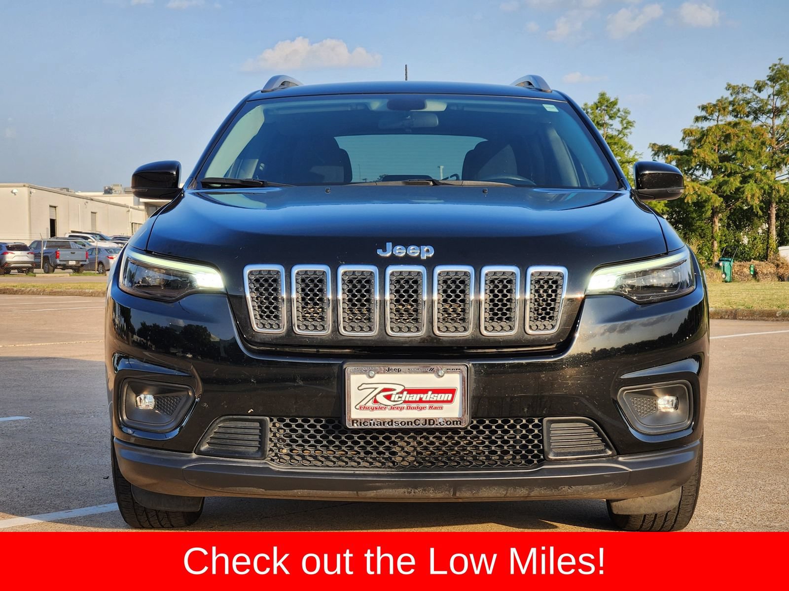 Used 2019 Jeep Cherokee Latitude w/ Popular Appearance Group FWD image 7