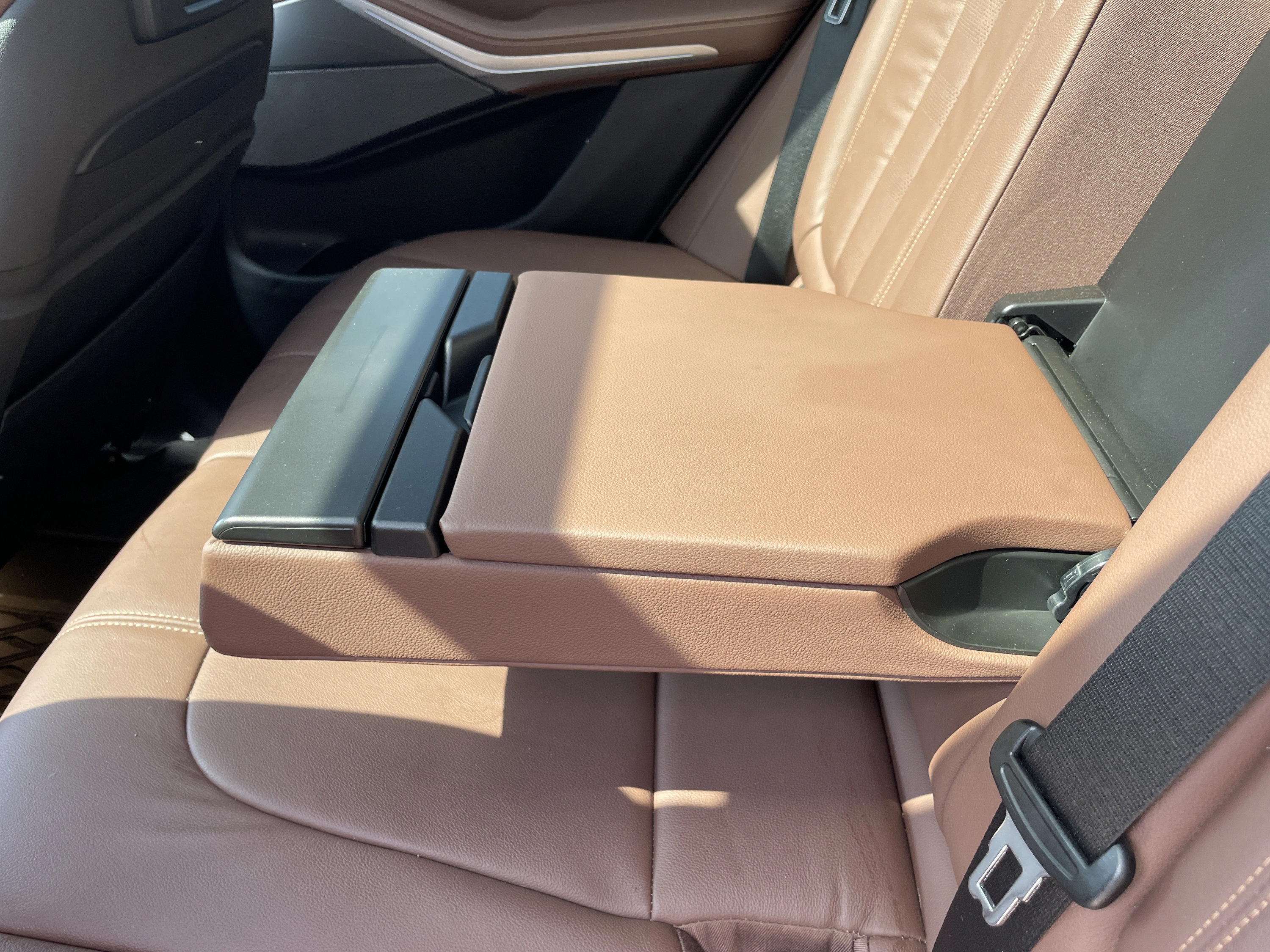 Used 2019 BMW X5 xDrive50i w/ Executive Package AWD/4WD image 34