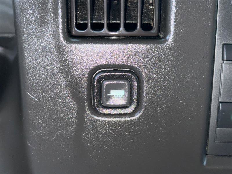 Used 2021 Chevrolet Express 2500 w/ Driver Convenience Package image 32