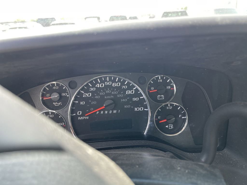 Used 2014 Chevrolet Express 3500 RWD image 4