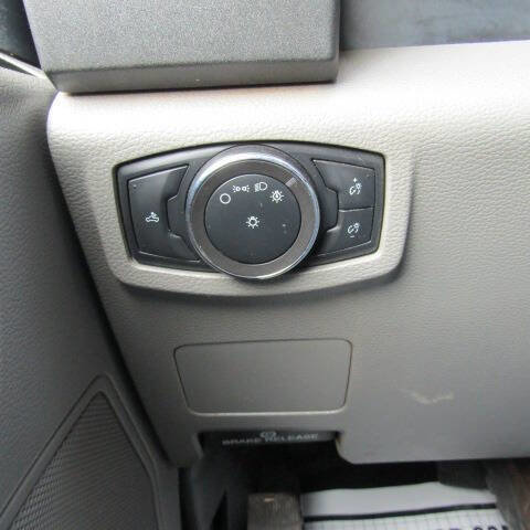 Used 2022 Ford F250 XL w/ Power Equipment Group AWD/4WD image 14