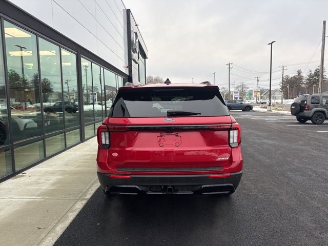 Used 2025 Ford Explorer ST-Line w/ Premium Package image 4