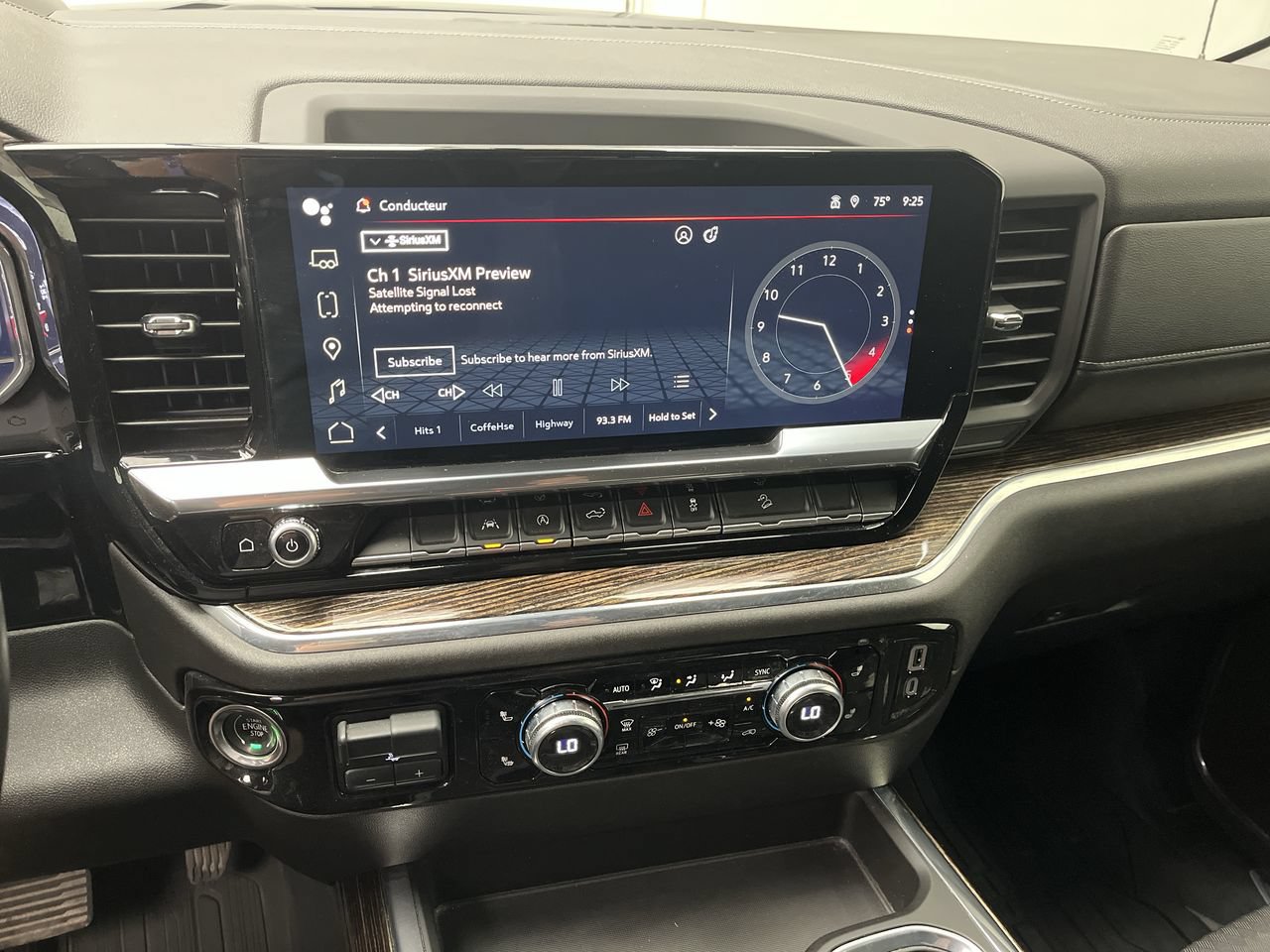 Used 2024 GMC Sierra 1500 Elevation w/ Preferred Package AWD/4WD image 18