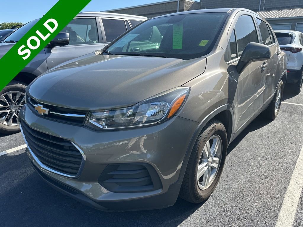 Used 2021 Chevrolet Trax LS w/ Tint and Cruise Package FWD image 1
