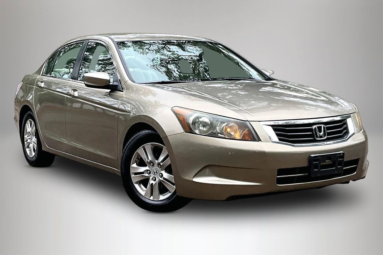 Used 2010 Honda Accord LX-P image 2