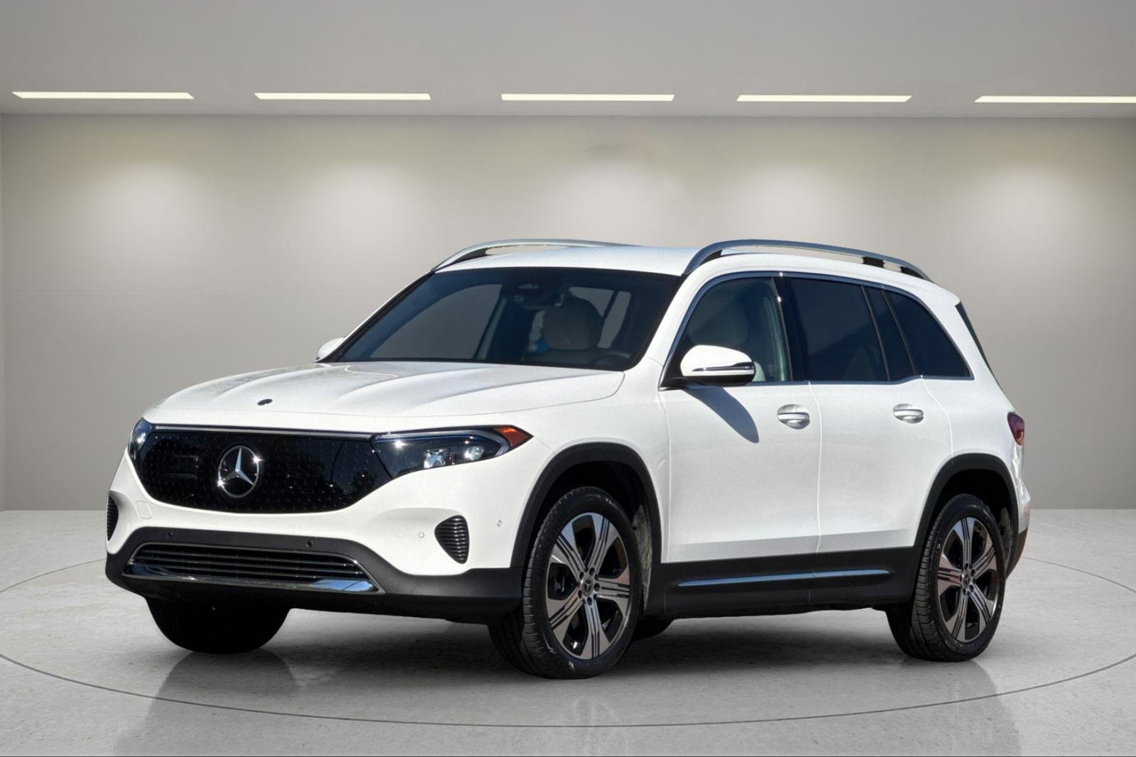 Used 2024 Mercedes-Benz EQB 250+ image 8