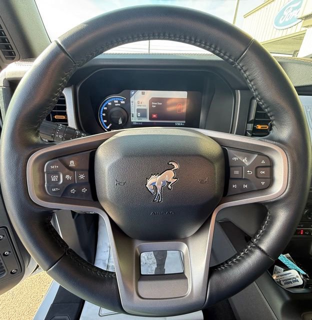 Used 2024 Ford Bronco Badlands image 18