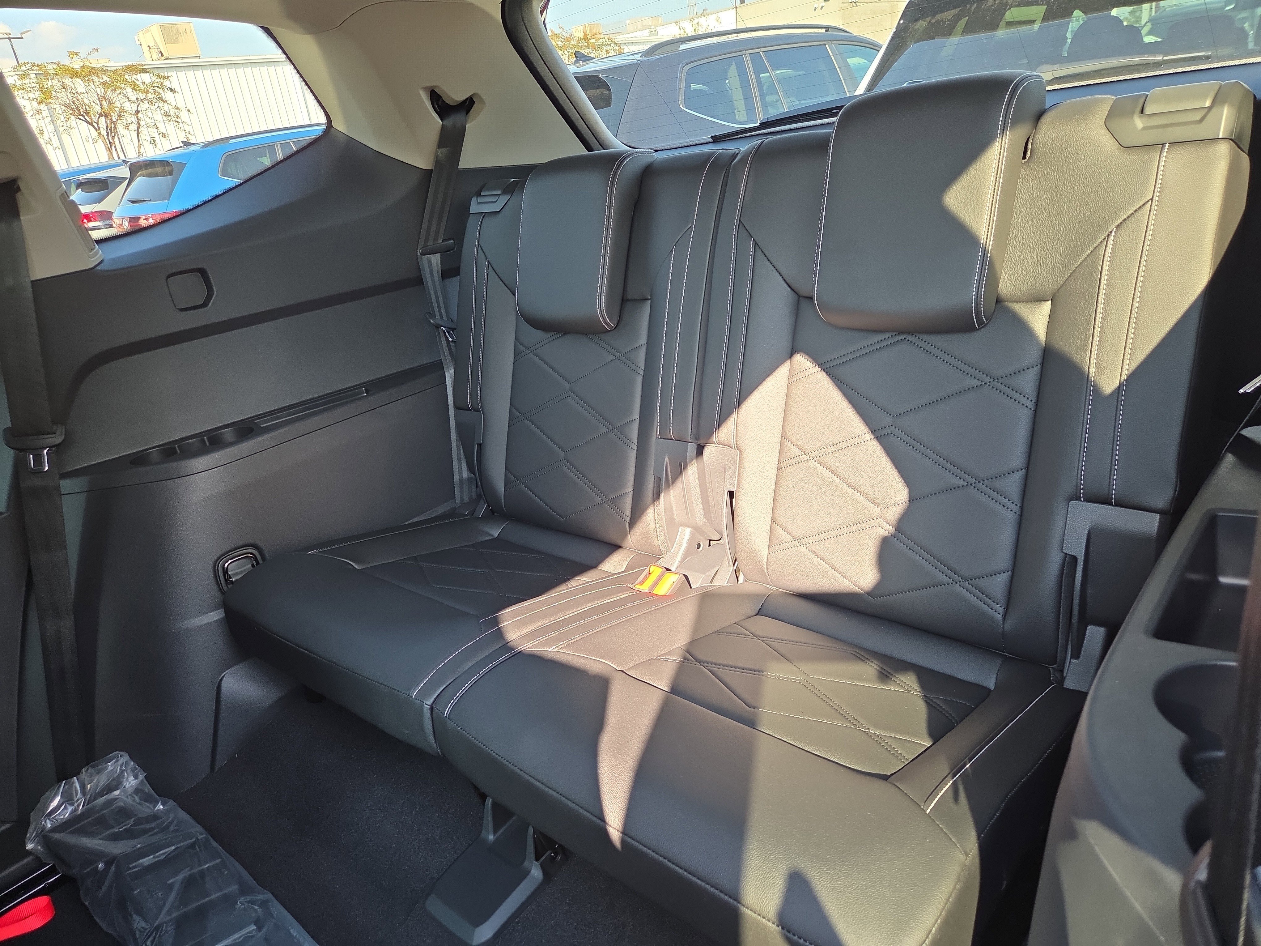 New 2026 Volkswagen Atlas SE image 8