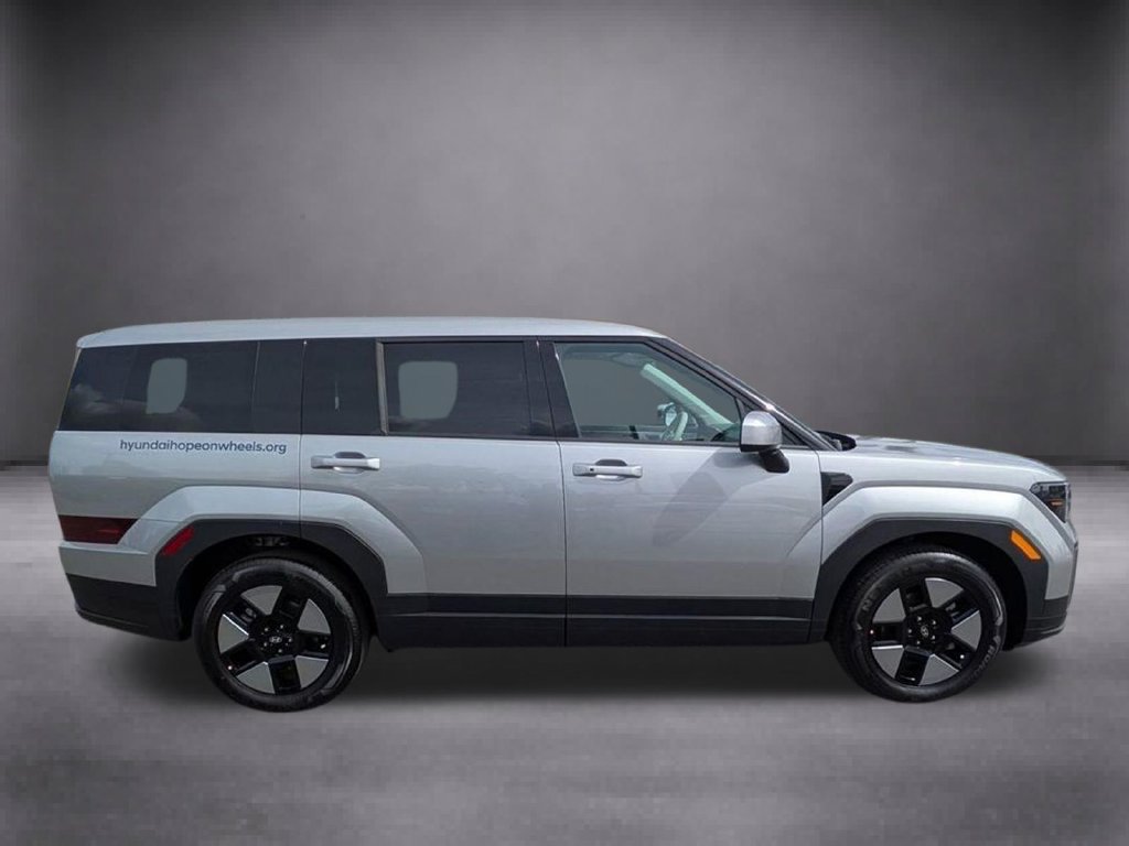 New 2026 Hyundai Santa Fe SE FWD image 2