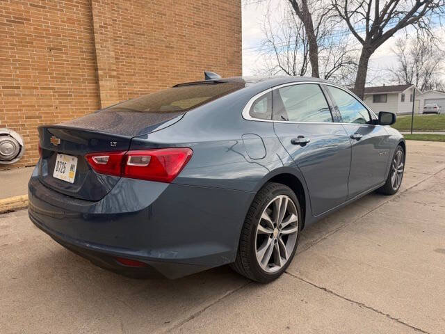 Used 2025 Chevrolet Malibu LT FWD image 4
