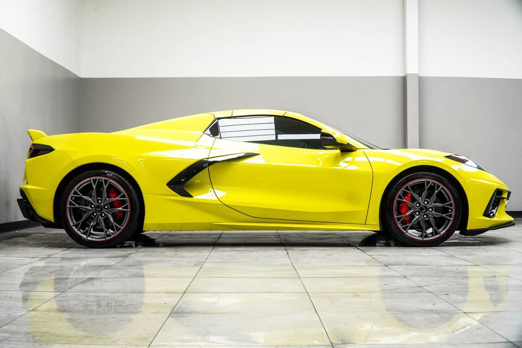 Used 2023 Chevrolet Corvette Stingray Premium Conv w/ Z51 Performance Package RWD image 6