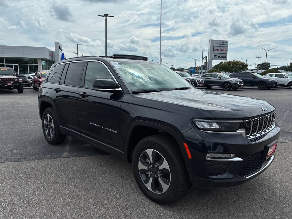 New 2024 Jeep Grand Cherokee Limited 4xe w/ Luxury Tech Group II AWD/4WD image 8
