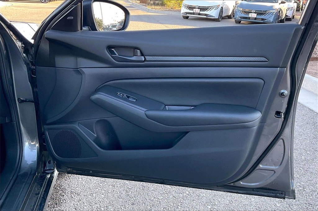 Used 2025 Nissan Altima 2.5 S image 22