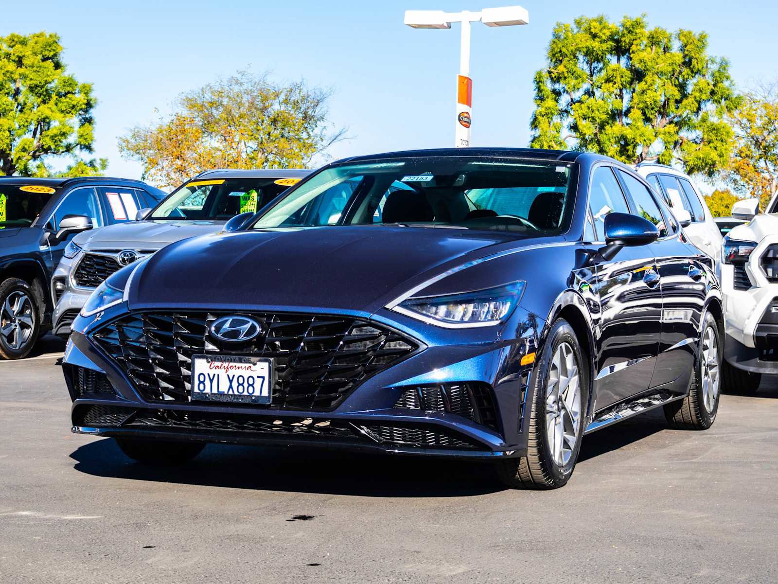 Used 2022 Hyundai Sonata SEL w/ Convenience Package image 3