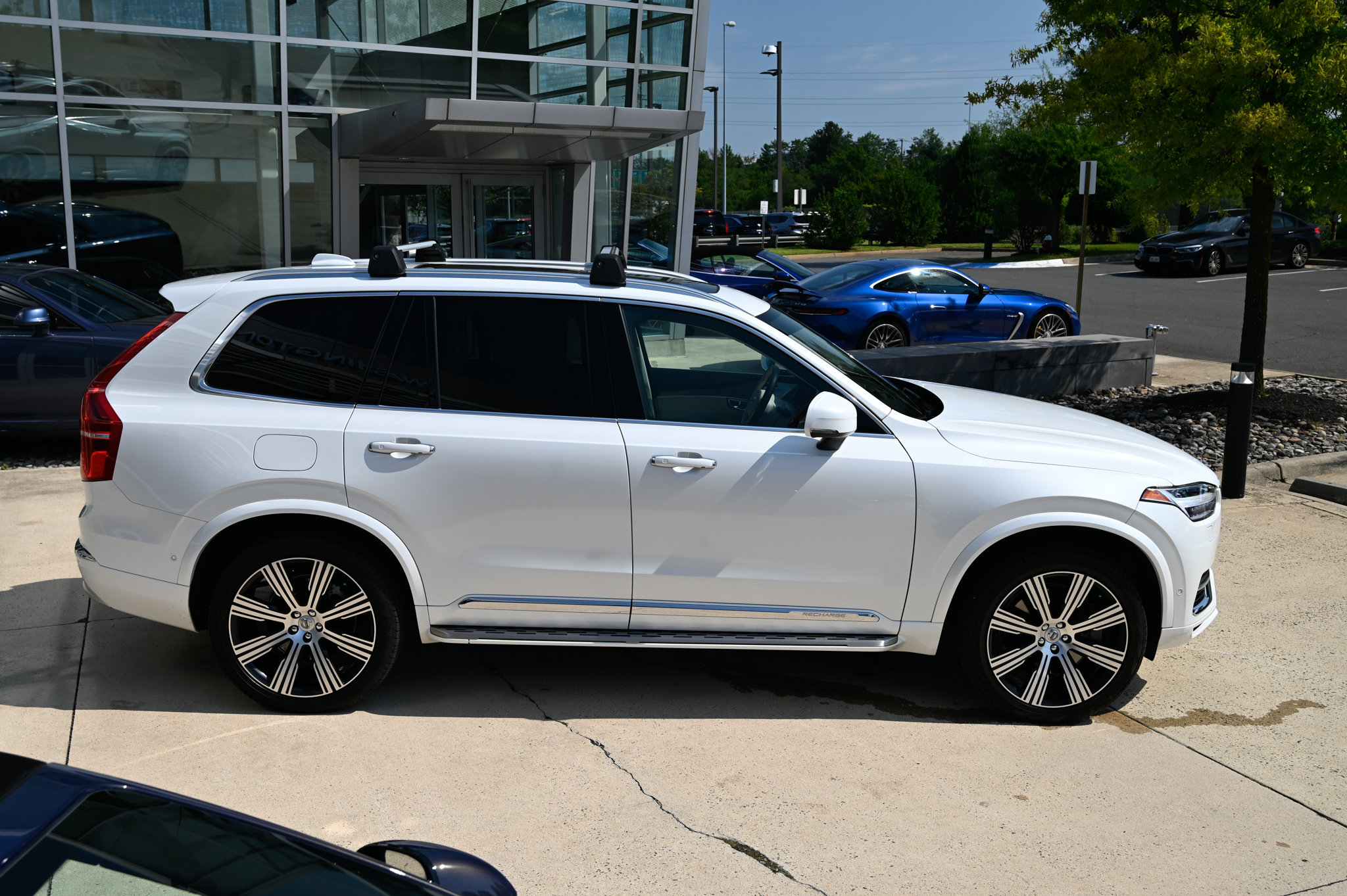 Used 2022 Volvo XC90 T8 Inscription w/ Advanced Package AWD/4WD image 4